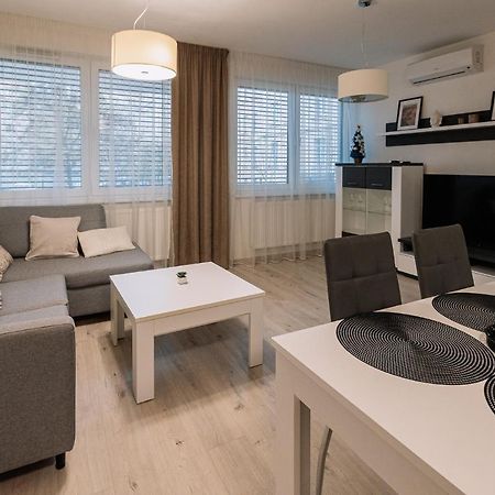 Skau Dunajska 58A Apt3 Lejlighed Bratislava Eksteriør billede