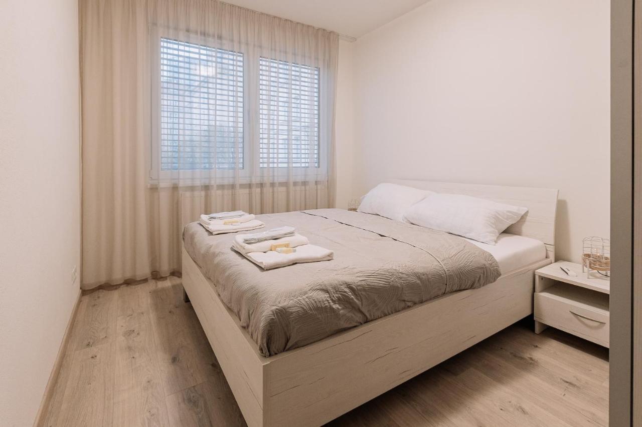Skau Dunajska 58A Apt3 Lejlighed Bratislava Eksteriør billede